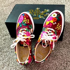 NWT KEDS flowers 💐 blossom sneakers. Brand New from smoke and pet free home